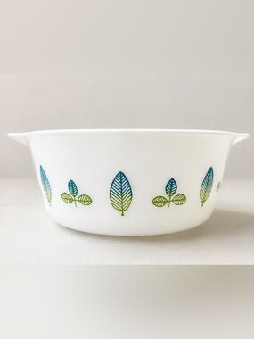 Vintage Pyrex 472 Blue Green Leaf Cinderella Casserole Dish 1.5 Pt